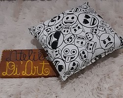 Almofada temática.